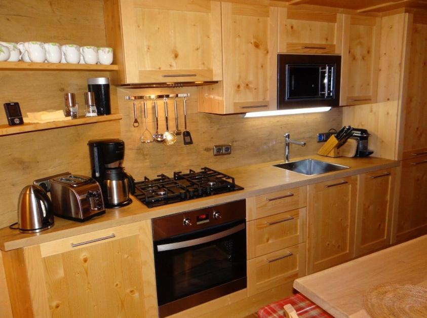 Chalet - Direkt am 5 Sterne Campingplatz Aufenfeld im Zillertal mit Hallenbad und Sauna Aschau Im Zillertal Exterior foto