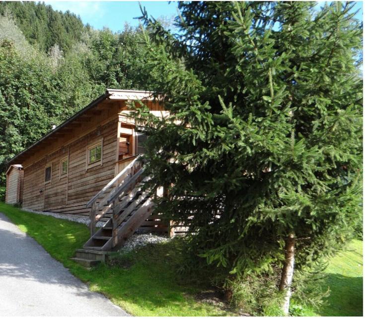 Chalet - Direkt am 5 Sterne Campingplatz Aufenfeld im Zillertal mit Hallenbad und Sauna Aschau Im Zillertal Exterior foto